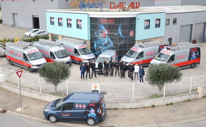 Spécialiste de l'évacuation des eaux pluviales pour tous vos travaux de gouttières en aluminium en continu