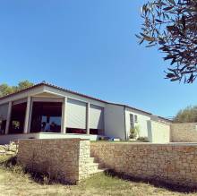 Pose de gouttière de forme de forme trapèze au design contemporain Dal'alu et de couvertine en gris anthracite à Caveirac